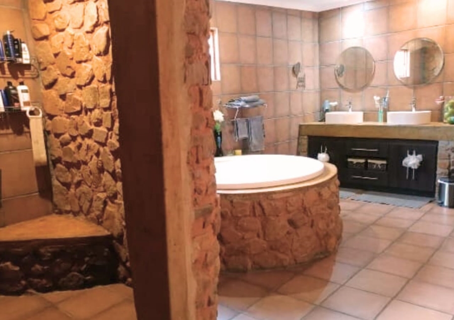 4 Bedroom Property for Sale in Groenkloof A H North West